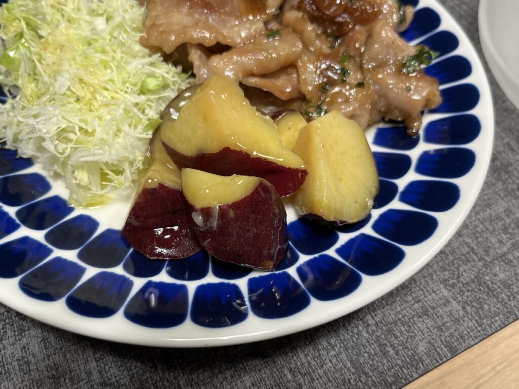 FitDishのお惣菜「さつまいものレモン煮」盛り付け例