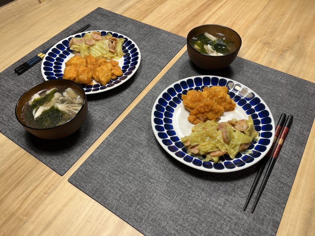 ツクリオのお惣菜が並んだ食卓