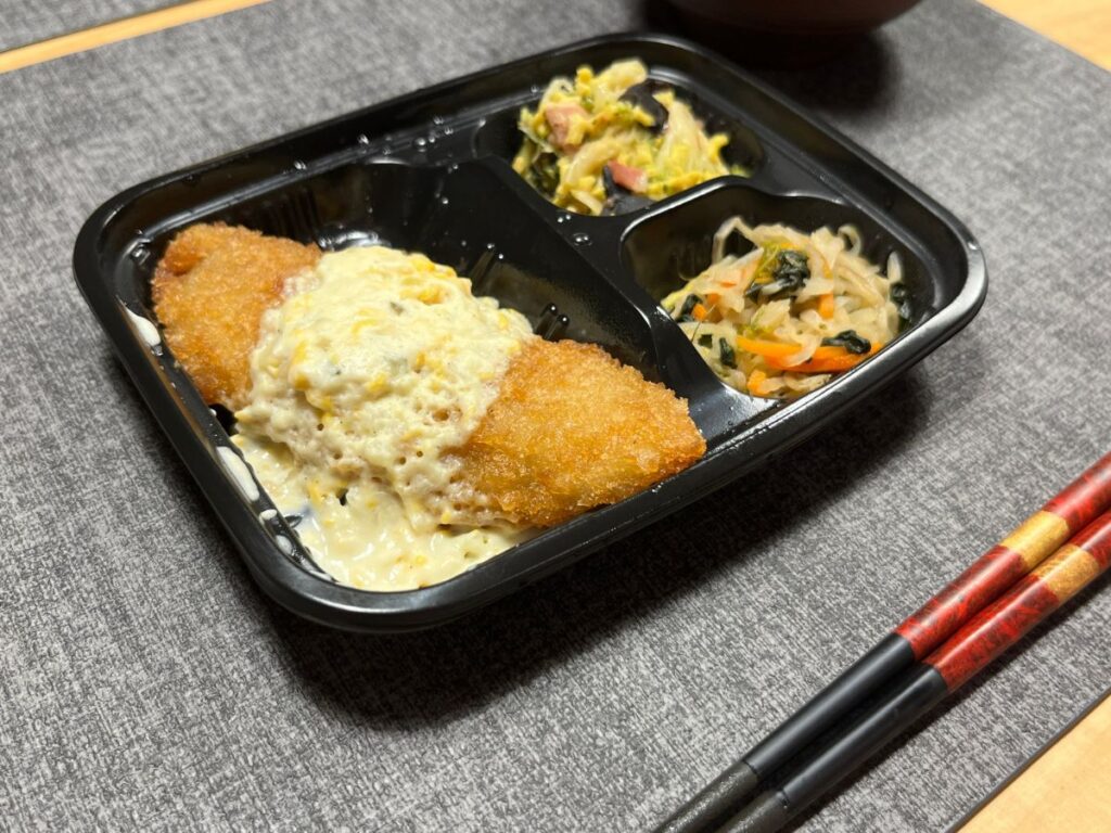 ワタミの宅食ダイレクト【白身魚フライ】盛り付け例