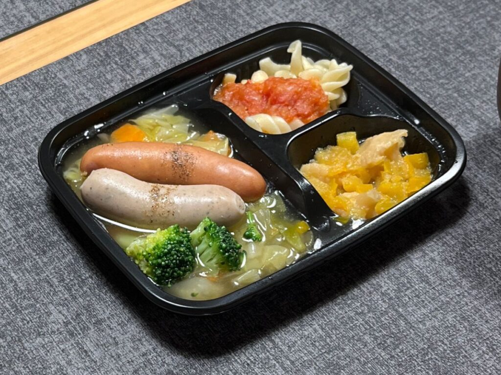 ワタミの宅食ダイレクト【ポトフ】盛り付け例